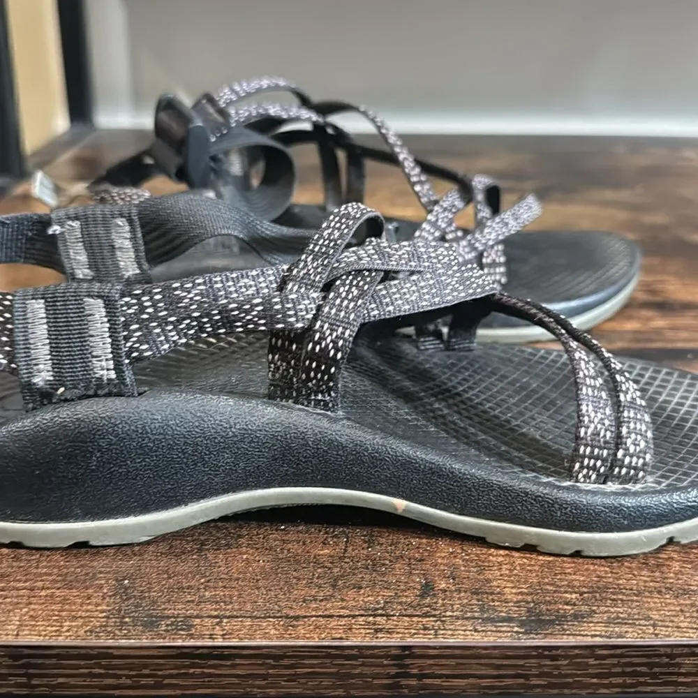 Chaco Kids black and white design sandals‎ Size 3